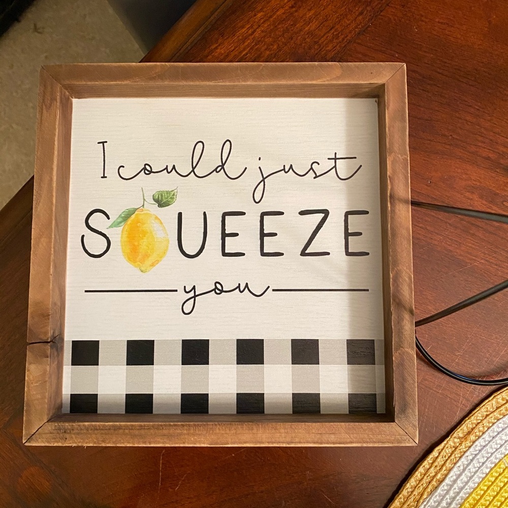 Lemon wall plaque